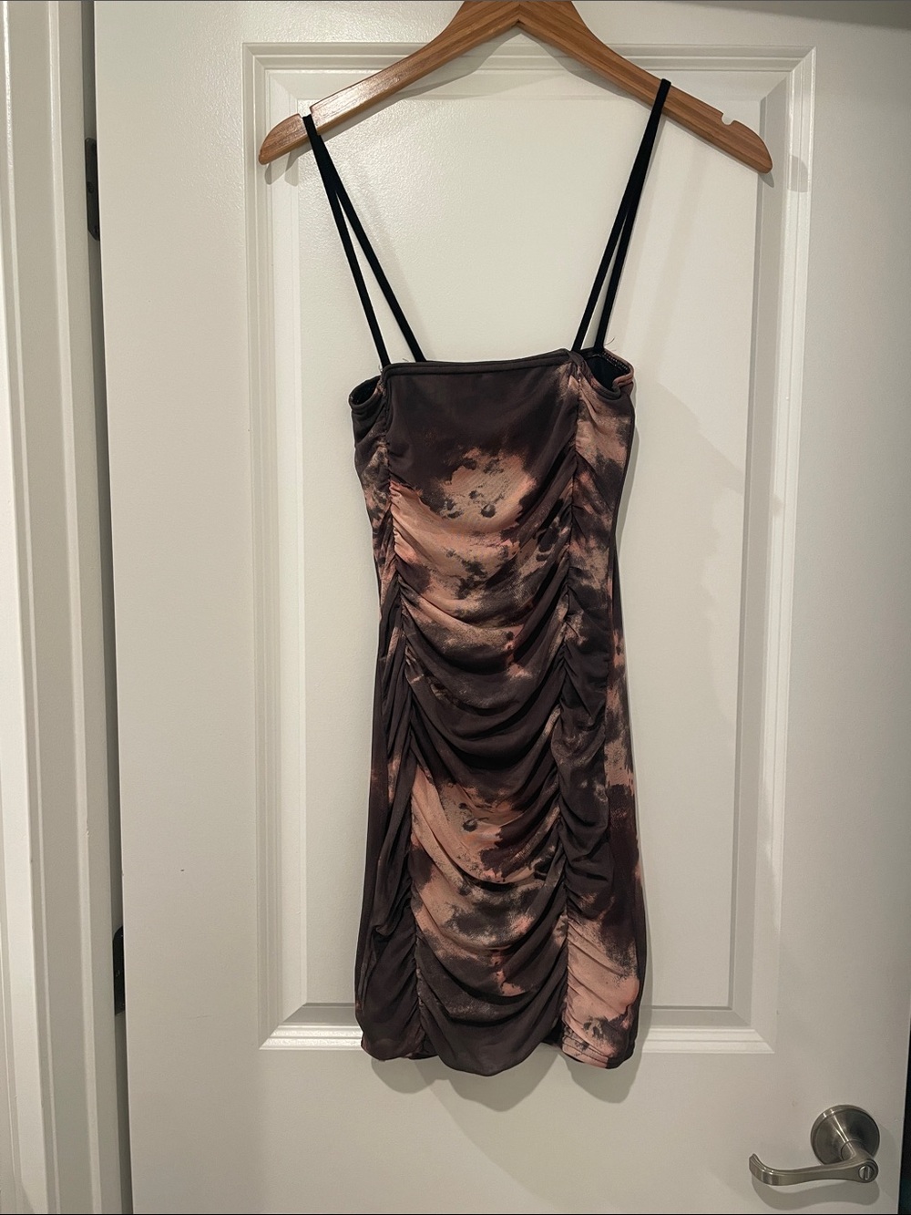 Pretty little things Ruched mini Dress brown and pink size 4
